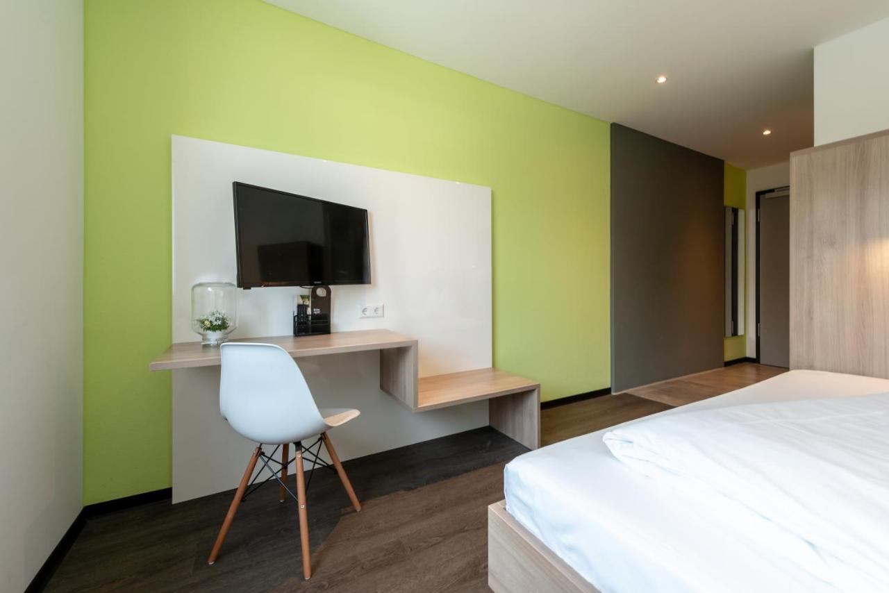 A2 Hotels Denkendorf - Airport & Messe Exteriör bild